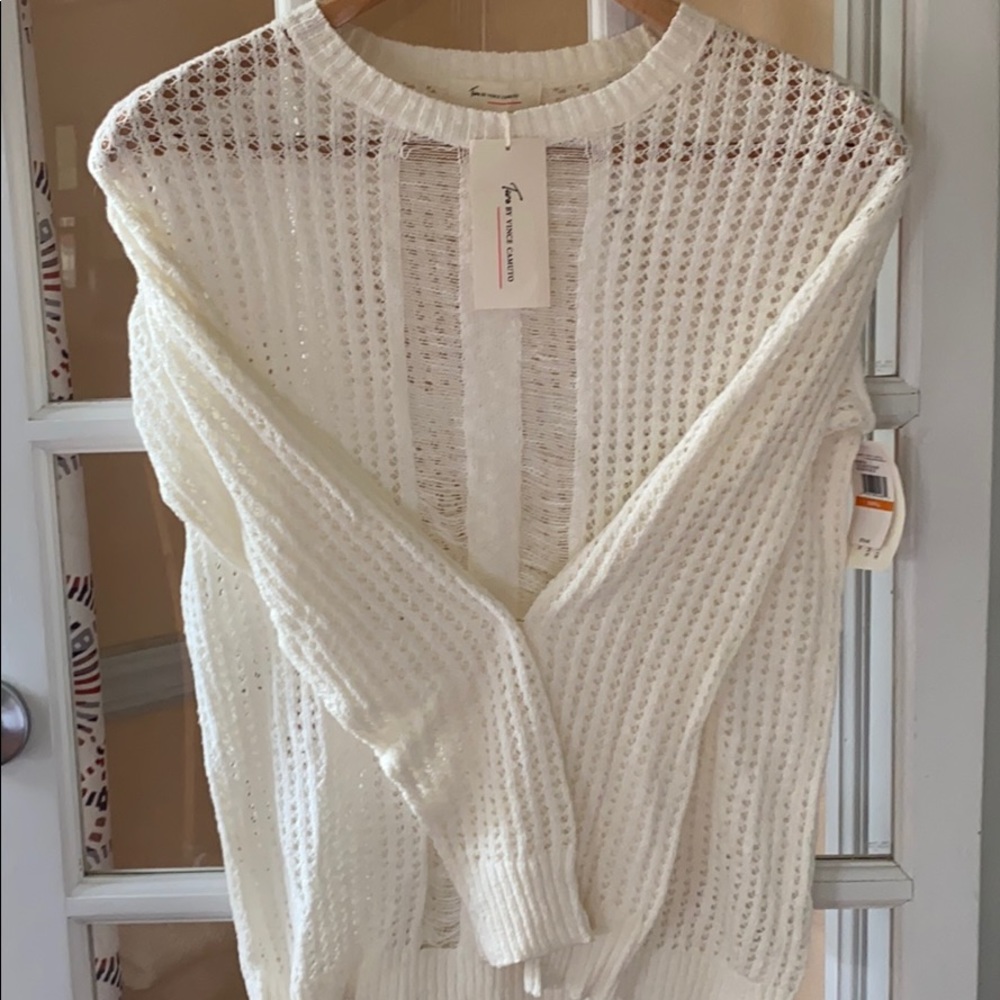 Two by Vince Camuto sweater